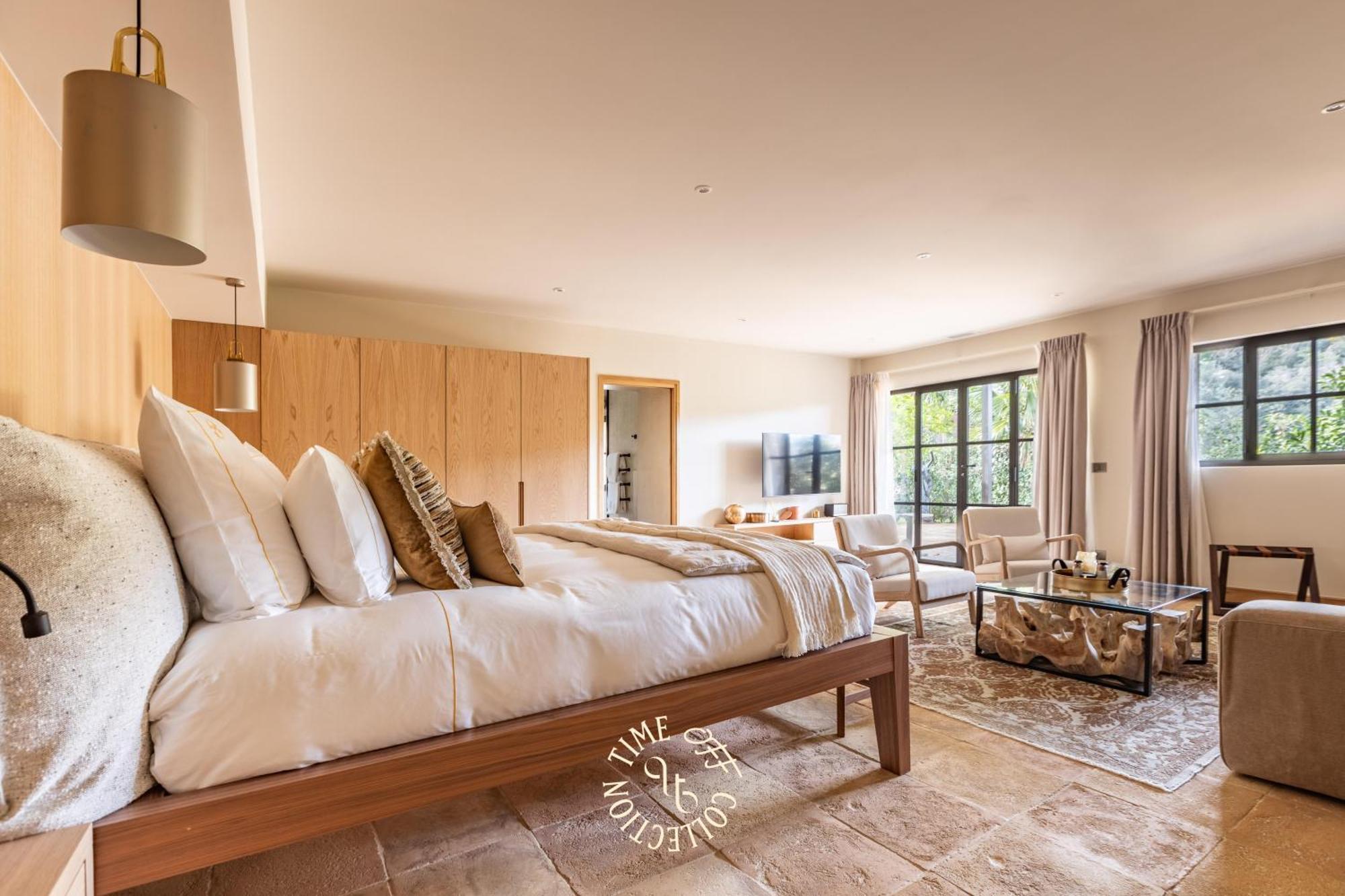 Domaine Du Manouiye By Time Off Collection Gassin